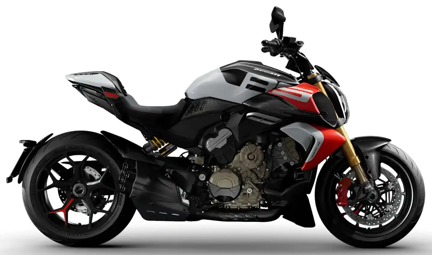 DUCATI Diavel V4 2027