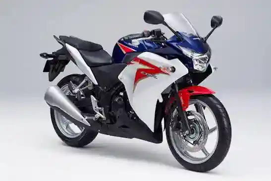 HONDA CBR250R 2011