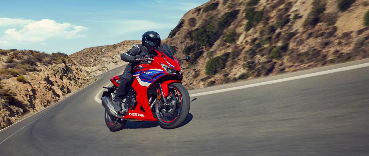 Pistin Ruhu Şehirle Buluşuyor: Yeni Honda CBR500R E-Clutch Türkiye'de!