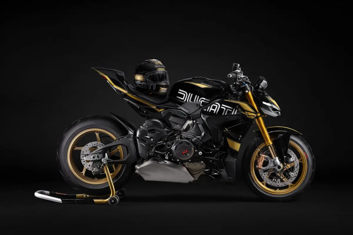 1784911703-2027-ducati-streetfighter-v4-s-100b-1200x800
