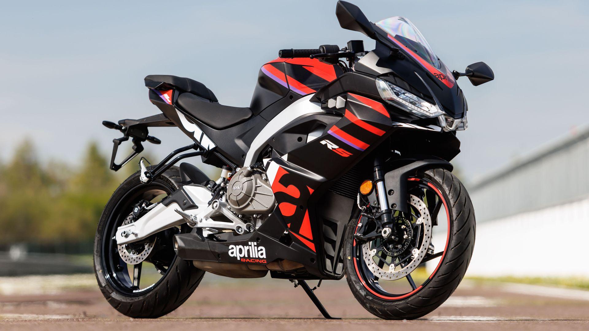 KTM RC 490 vs Aprilia RS 457: Yeni Tahtın Sahibi Kim Olacak?