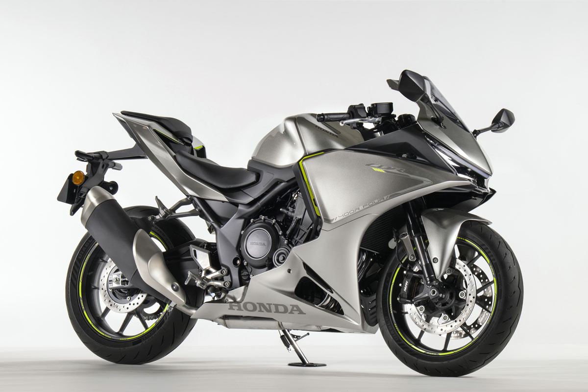 Honda CBR400R FOUR Resmen Geldi! 58 PS Dört Silindir ve E-Clutch Standart