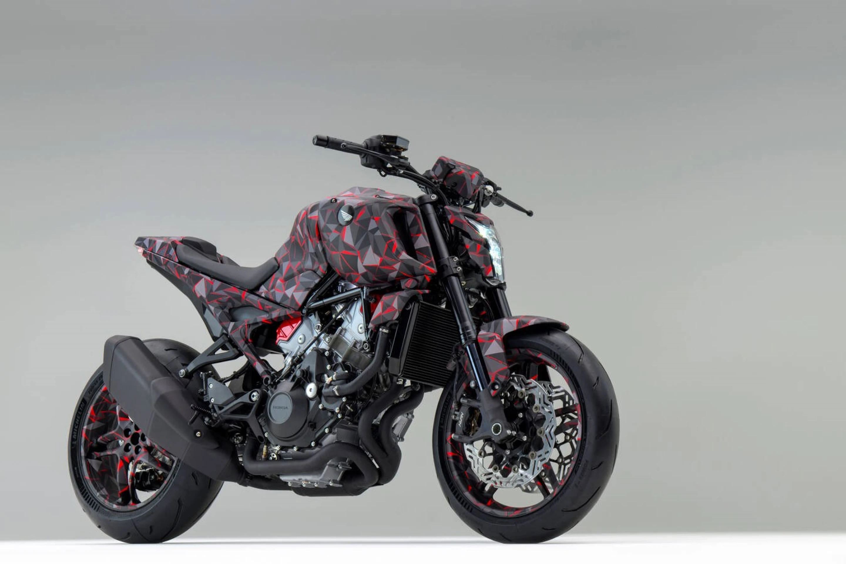 Yeni Honda Africa Twin V3 E-Compressor Motorla mı Geliyor? 900 cc Motorla 1200 cc Performansı!