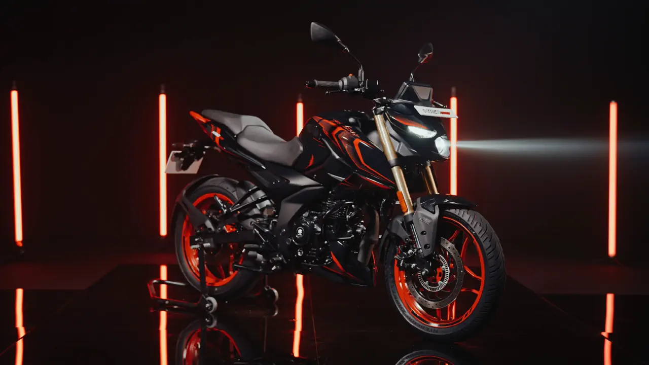 2026 Bajaj Pulsar N160 SS Geldi: 18,5 PS, Traction Control ve TFT Ekran!