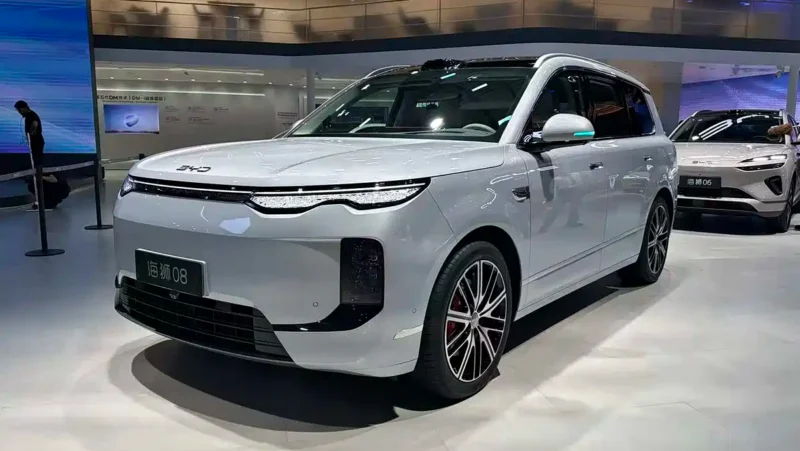 BYD Sealion 08 İç Mekânı İlk Kez Gösterildi: 900 km Menzil ve 2 Eylül Lansmanı