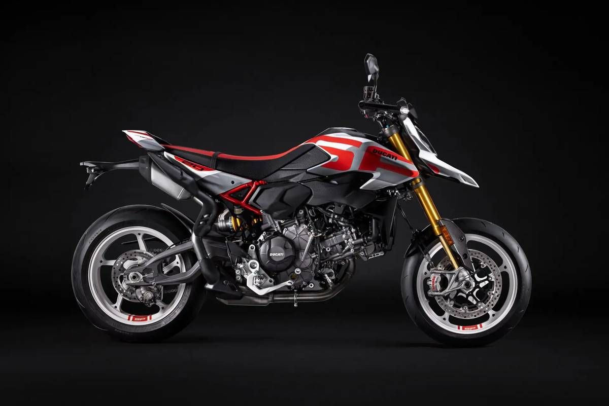 Yeni Ducati Hypermotard V2 SP ve DesertX Satışa Çıkıyor: Tarih Açıklandı
