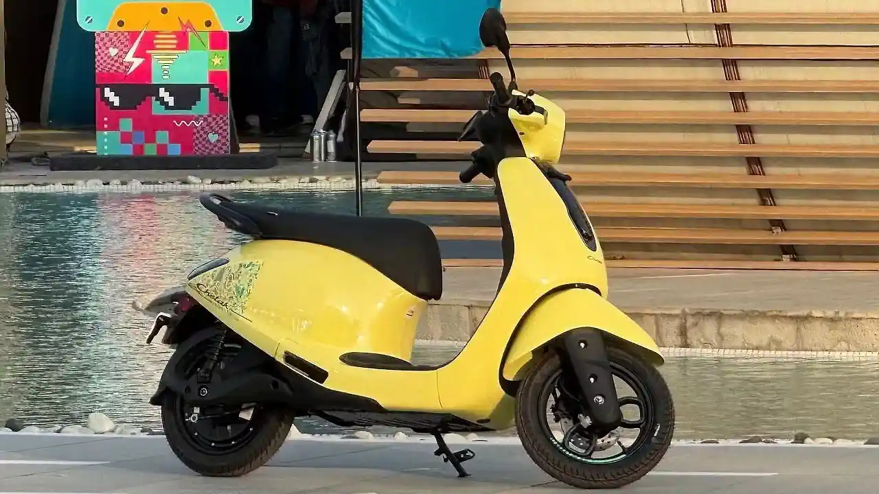 Bajaj Chetak C25 Brezilya’da Ortaya Çıktı: 113 Km Menzilli Elektrikli Scooter Yeni Pazarlara Açılıyor