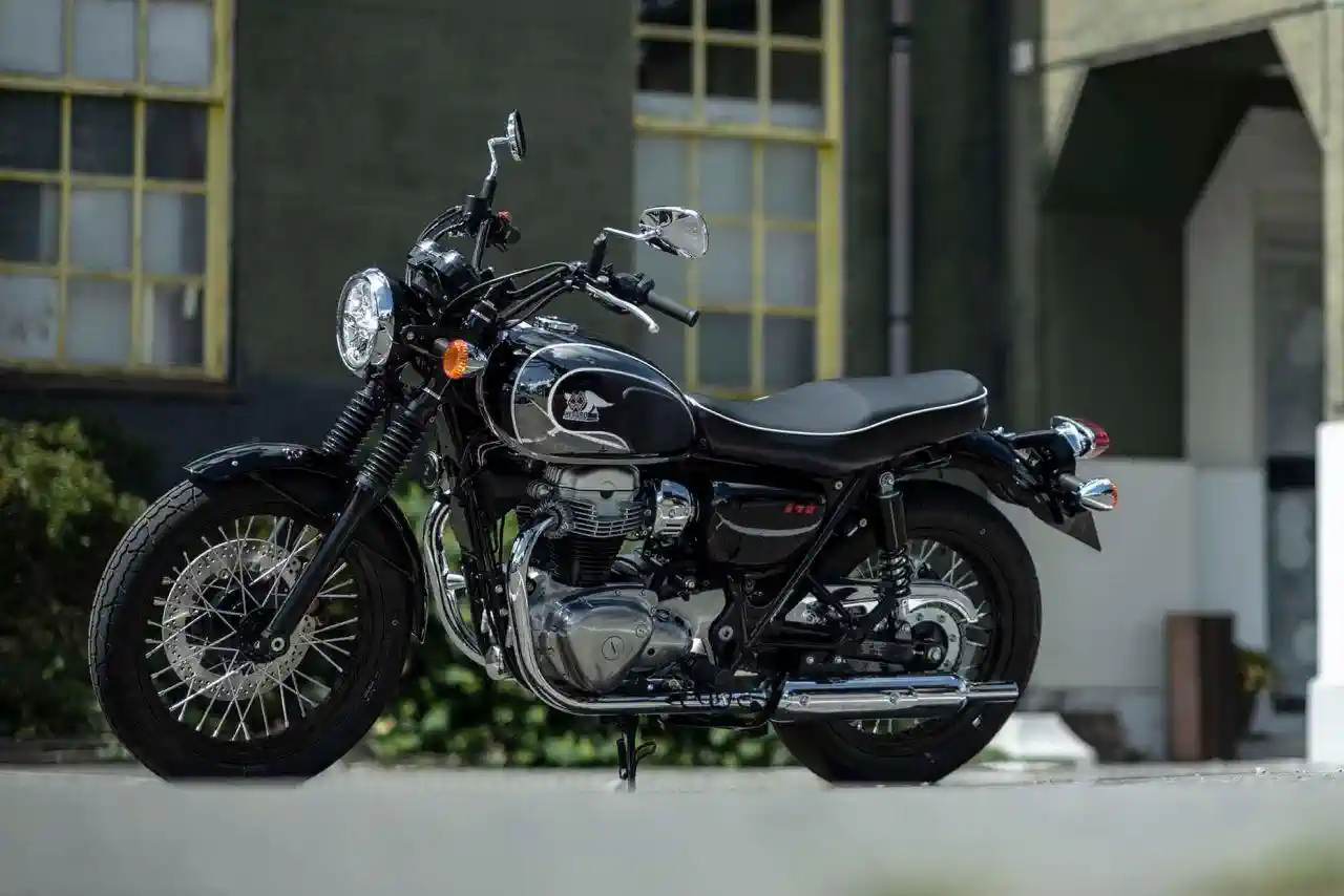 2027 Kawasaki MEGURO K3 Tanıtıldı: 773 cc Klasik Japon Efsanesi Değişmeden Devam Ediyor