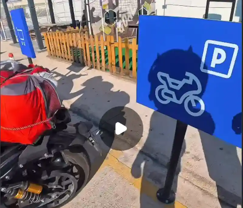 P işaretini yanlış anlayan abla