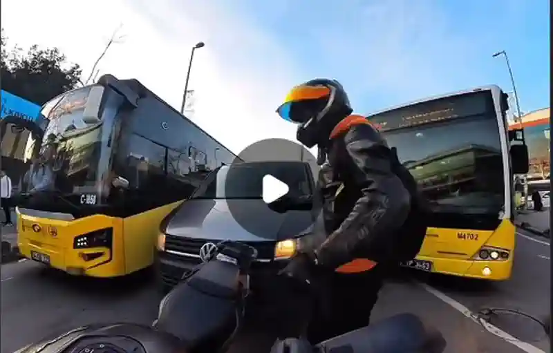 Arkadan 5 Kere motora çarpıyor