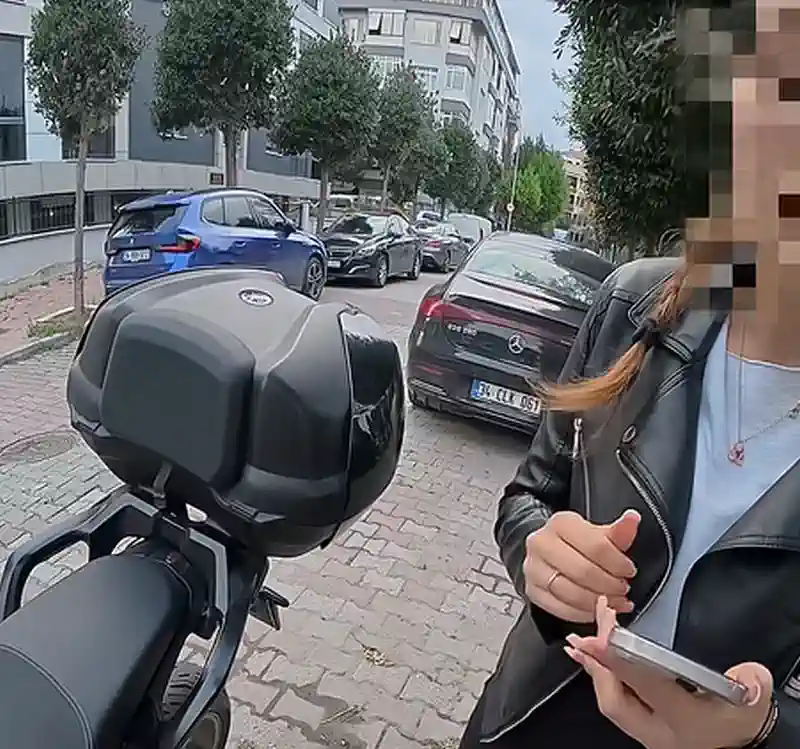 Kulaklığı çalınınca Takip Etmesi için TAG çağırdı