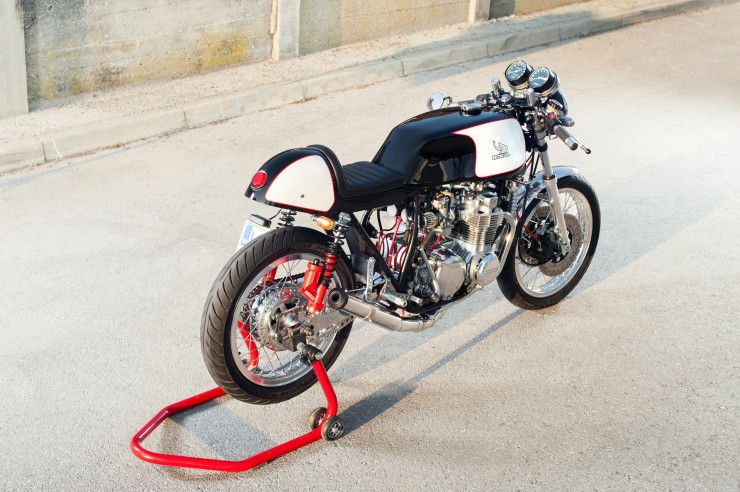HONDA CB550 CAFE RACER
