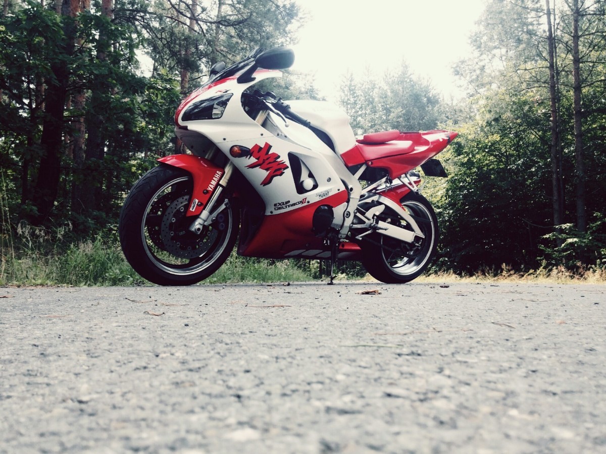 1998 Yamaha YZF-R1