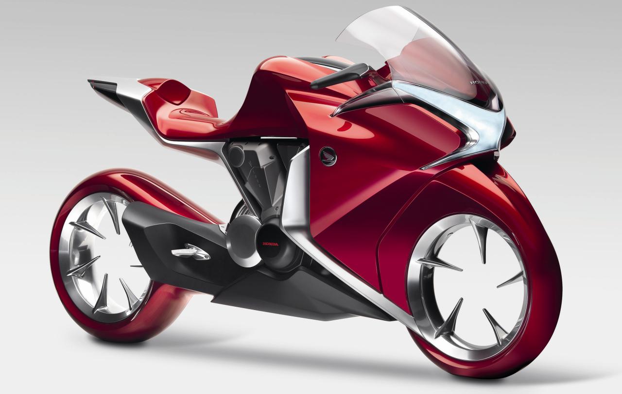 Honda V4 ile geleceğin motorunu üretmenin peşinde
