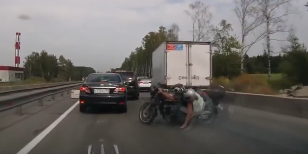 Motosikletle trafiğe her çıkanın ustalaşması gereken 6 konu