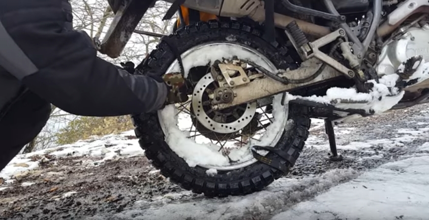 XT 600 KARDA VE BUZDA MOTOSİKLET SÜRMEK BASİT YÖNTEM - Yücel Teköz