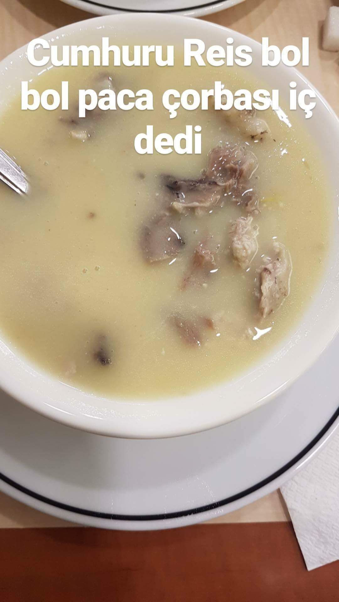 Sosyal medya Kenan sofuoğlu'nun paylaşımını konuşuyor.
