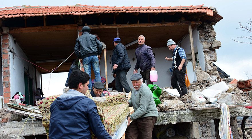Ayvacıkta evlere girmek yasaklandı