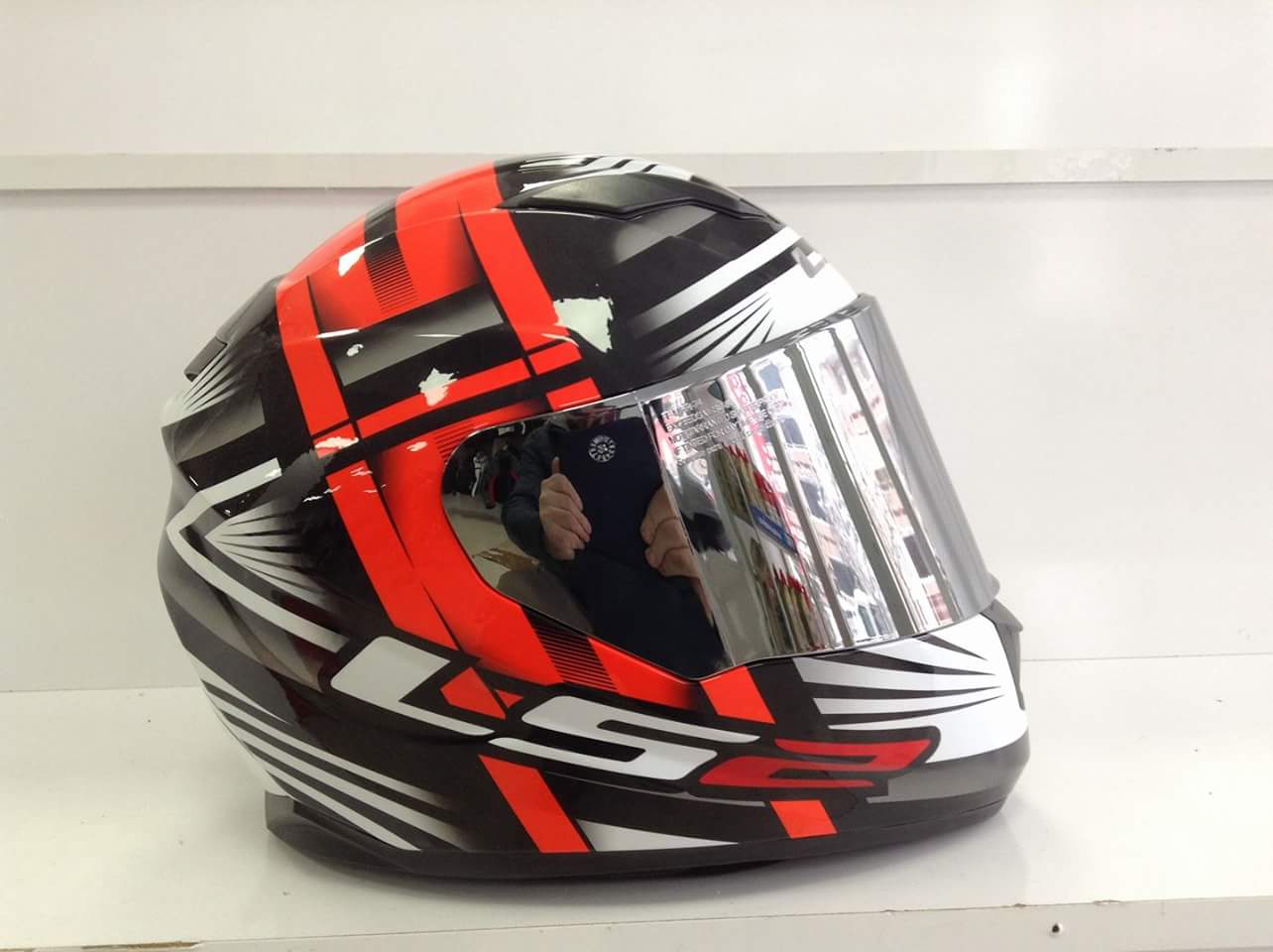 Ls2 ff320 ile MT blade alpha kask arasında kaldım