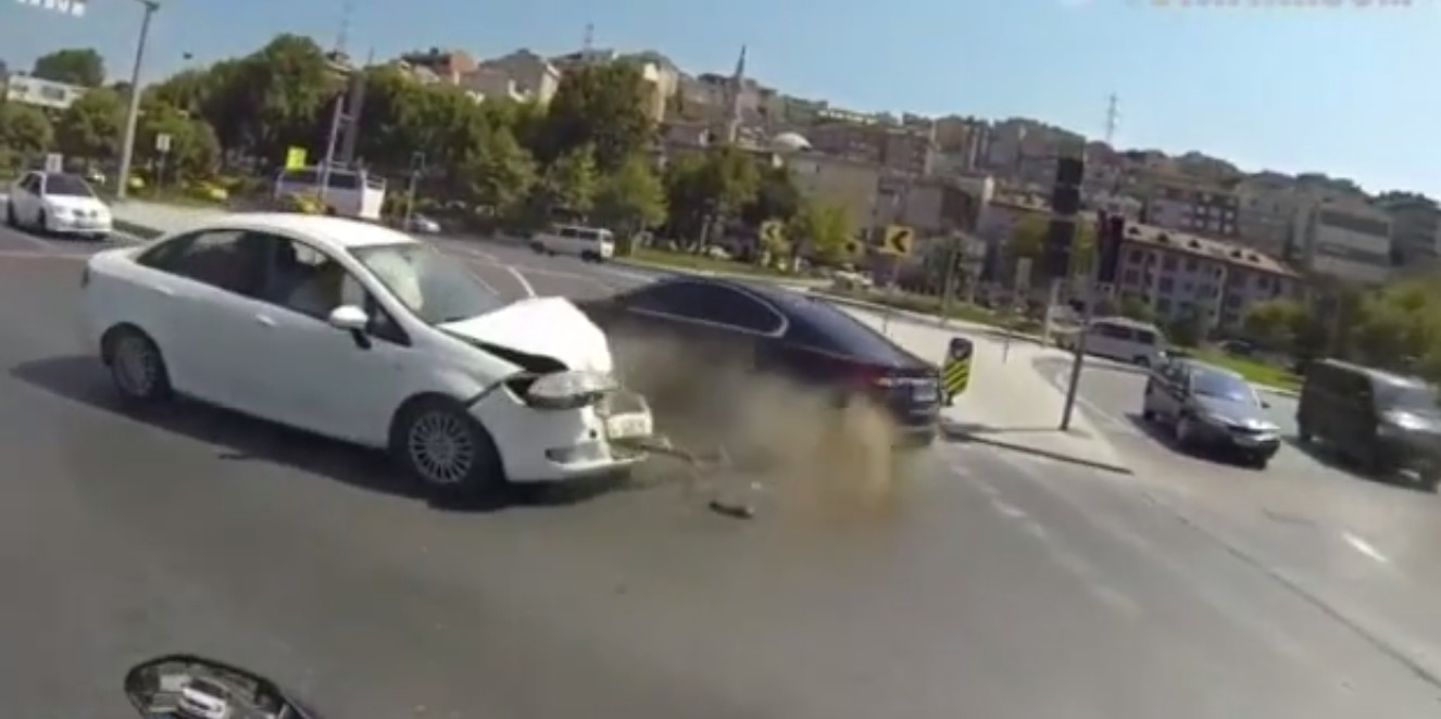 Trafik ışığında ölüme davetiye