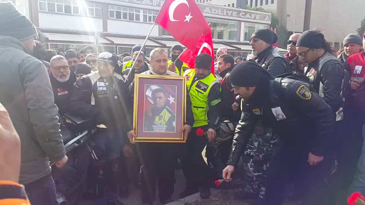 Fethi Sekin Anma Korteji, İzmir