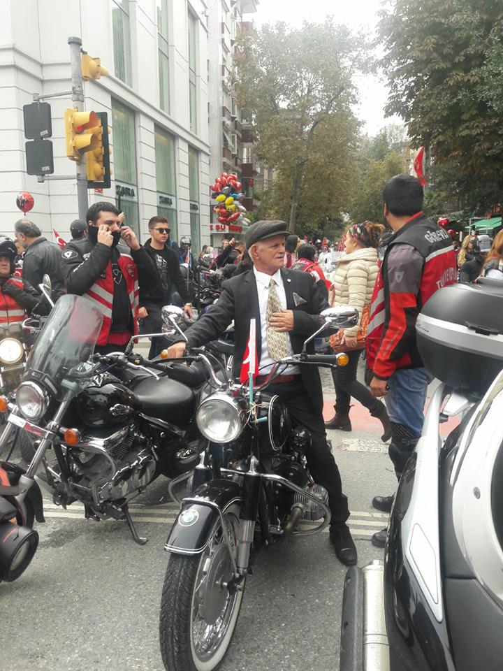 Bugün İstanbul... Dev kortej motosiklet turu