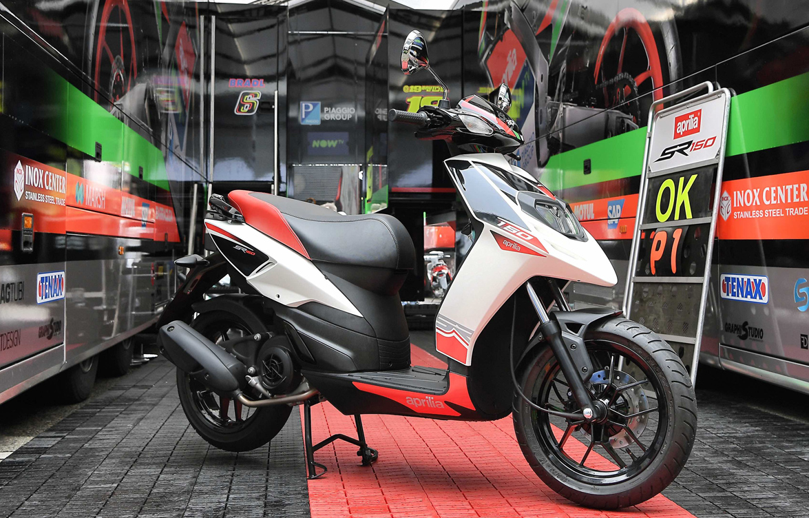 Aprilia SR150 vs SR150 Spor Scooter