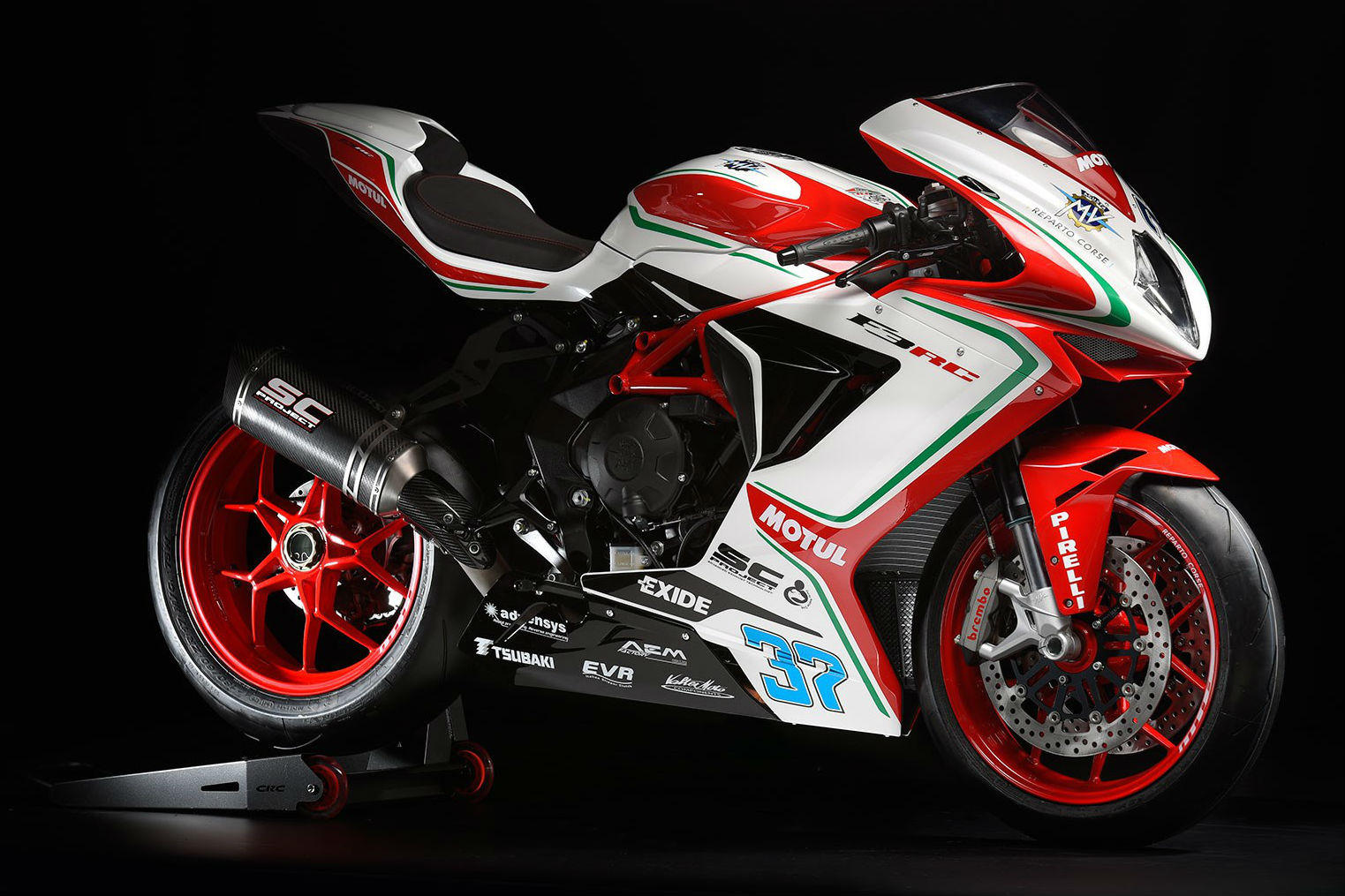 MV Agusta F3 675 RC ve F3 800 RC yenilendi