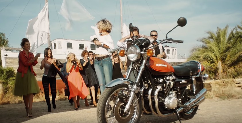 Official Kawasaki Z900RS CAFE video - True Spirit