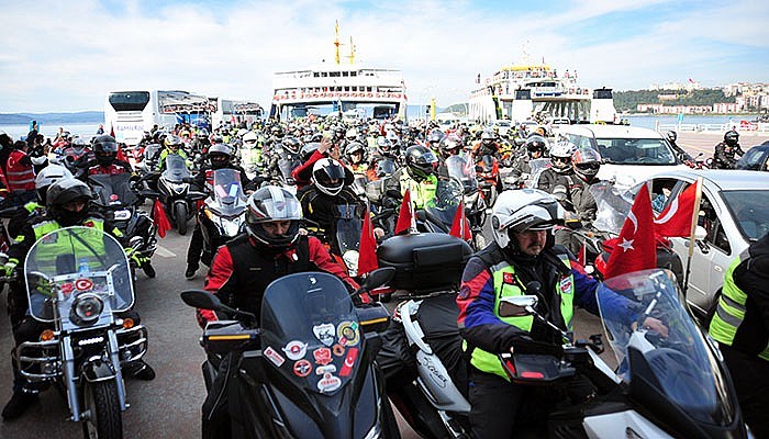 Motorcular Şehitler İçin Sürdü