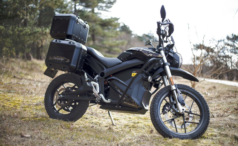 Zero DSR Black Forest Edition adlı bir elektrikli motosikletini tanıttı