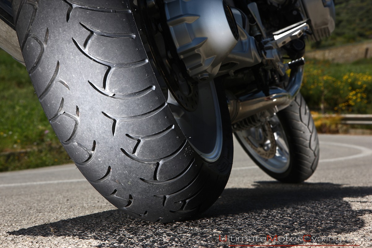 Motosiklet Lastiği Nasıl Alınır? Bir Büyük Boy Takarsak Ne Olur? Ömrü Ne Kadar?
