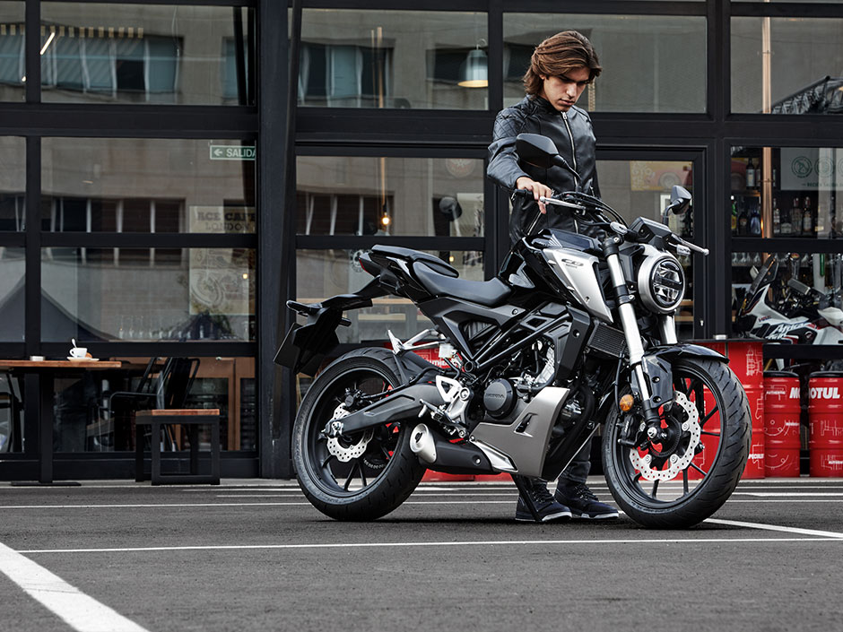 Honda CB125R Motosiklet Giyim Tavsiyeleri