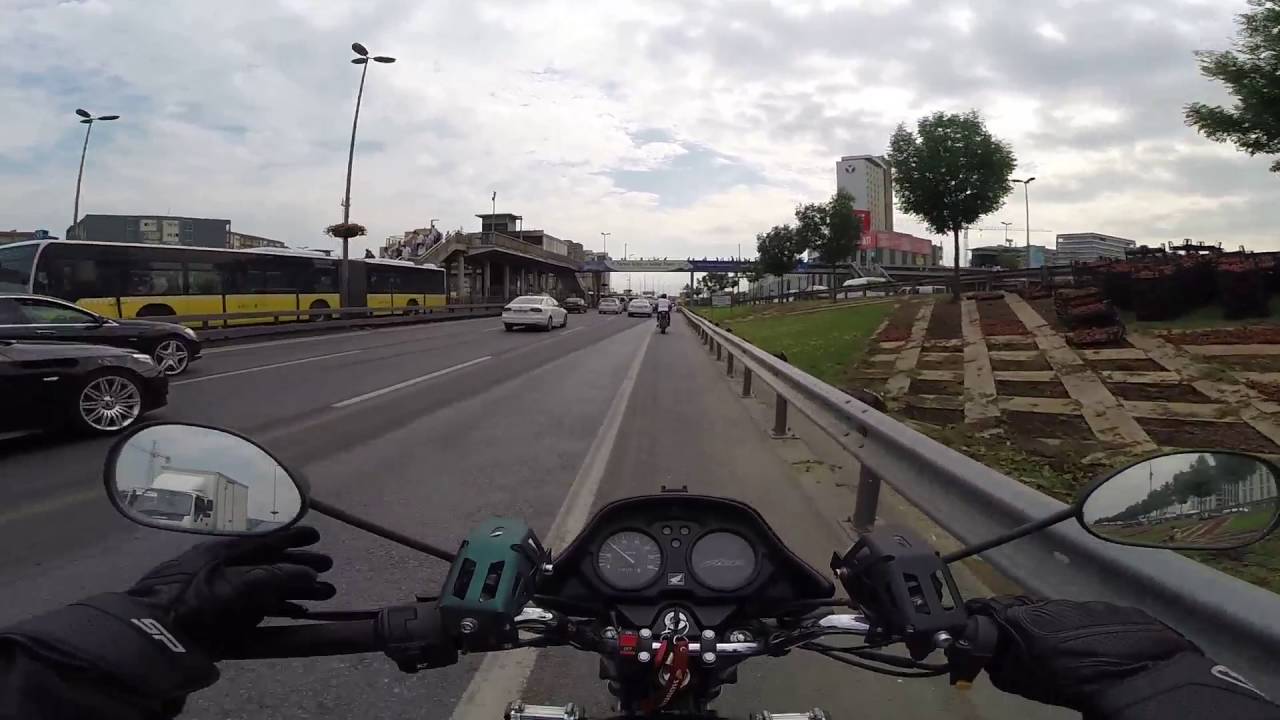 Emniyet Şeridi Motorculara Serbest mi?