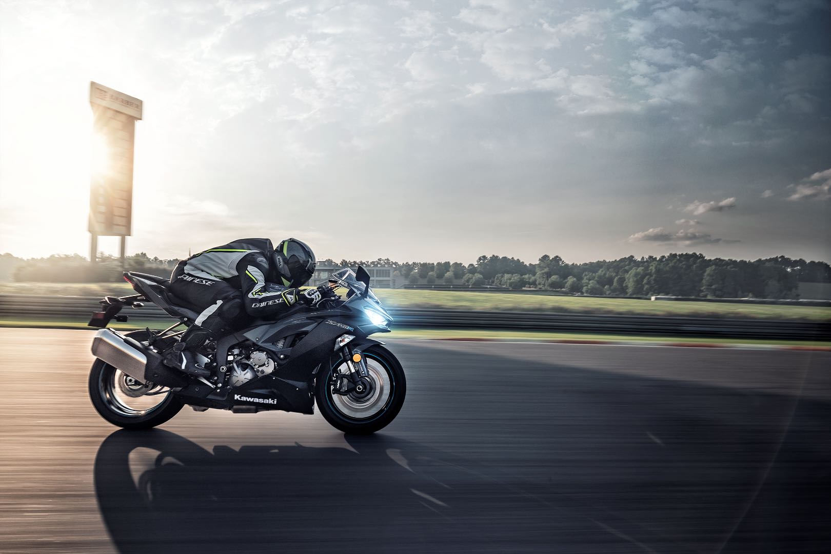 2019 Kawasaki Ninja ZX-6R - Tech Video