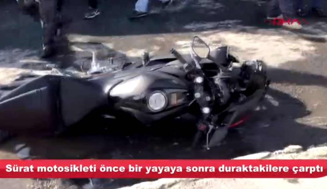 İstanbul’da sürat motosikleti yayaların arasına daldı!