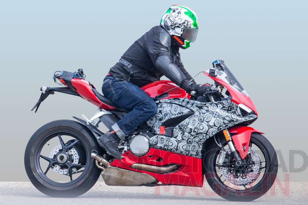 Büyük Deve Küçük Kardeş - Ducati Panigale V2 959