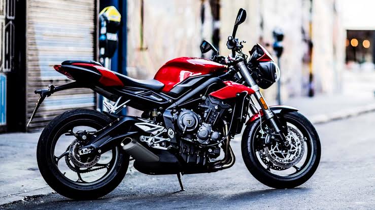 Triumph street triple 765 s yakıt tüketimi