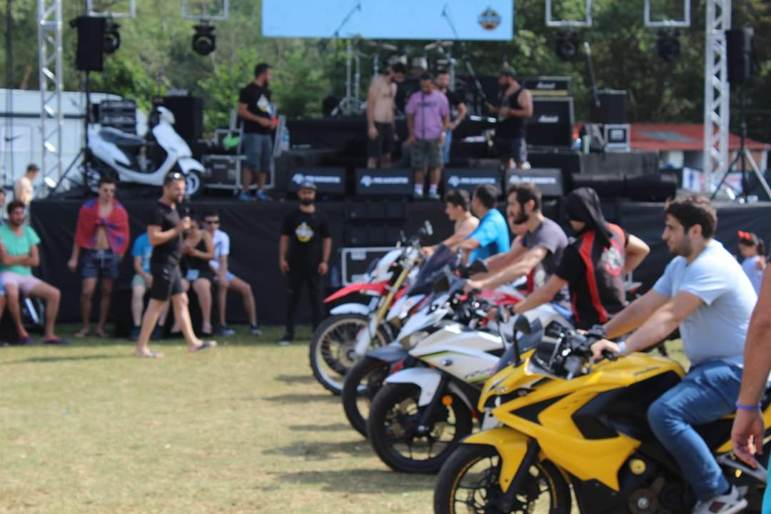 Yağmur engeline takılan komoto motofest