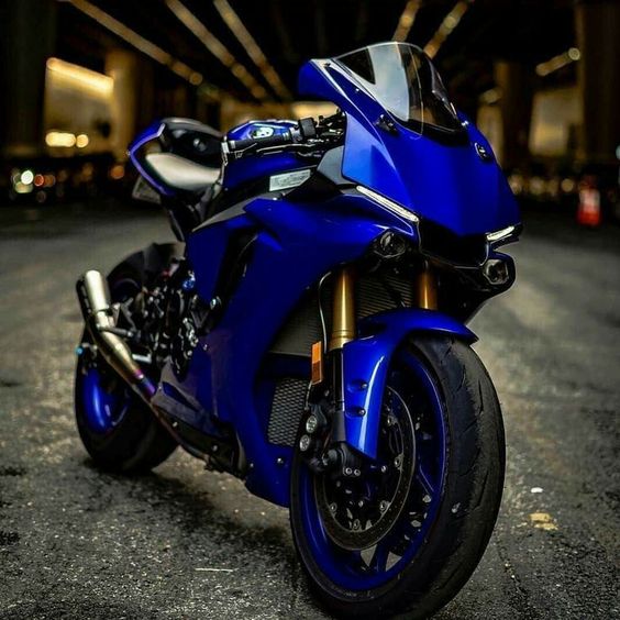 Yamaha R1 Photo Gallery