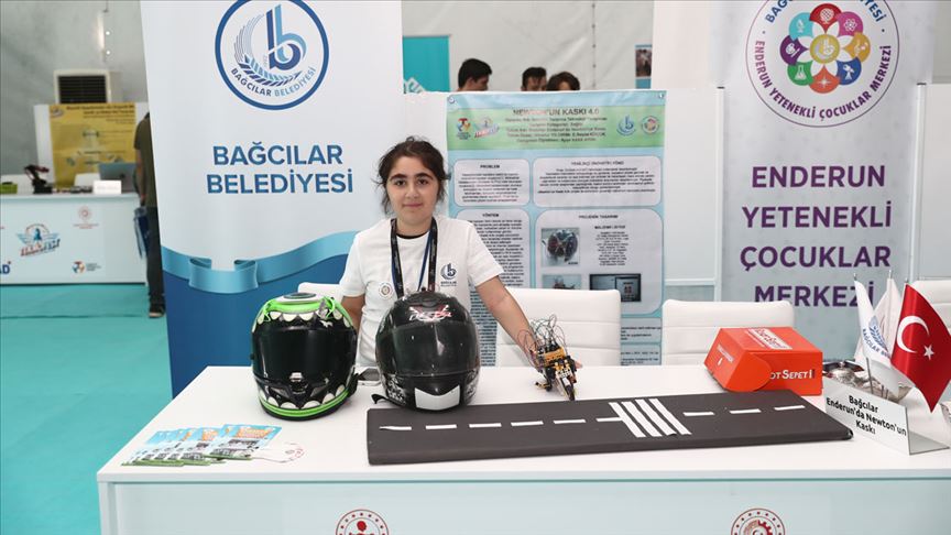 Motorcular Ölmesin Diye Kask Geliştirdi