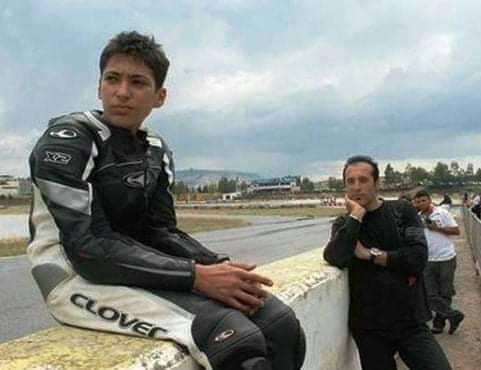Motosikletçi babanın oğluna öğüdü