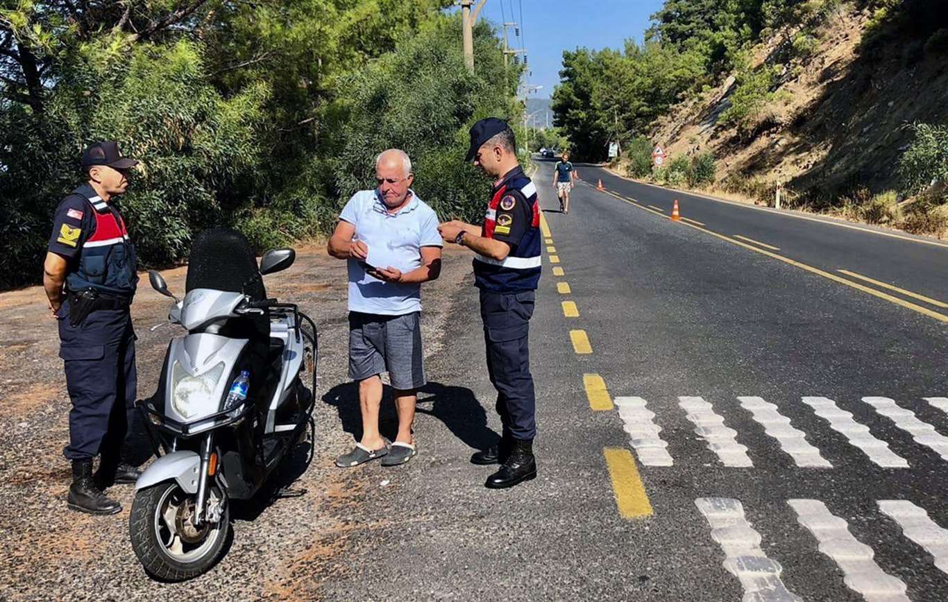 Yönetmelikte belirtilen gereçleri araçta bulundurmama