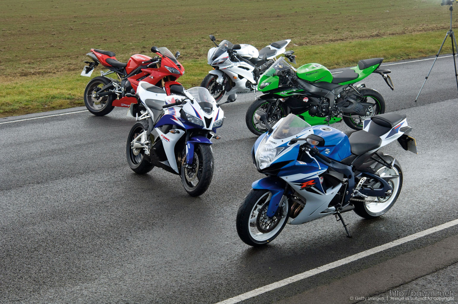 600 cc'ye kadar beğendiğiniz favori Süper Sport motosiklet modeliniz hangisidir? Diye Sorduk!