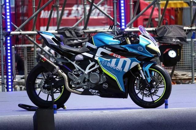 CF Moto 250SR, 2020