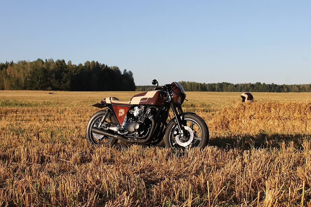 Suzuki GS750 1982, Sparta Garage