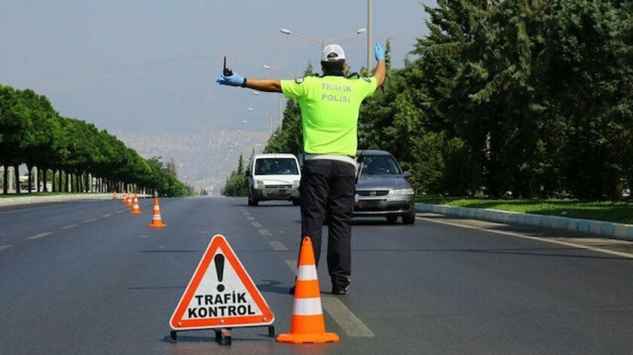 Radarla hız denetiminde: 30 bin 308 ihlal