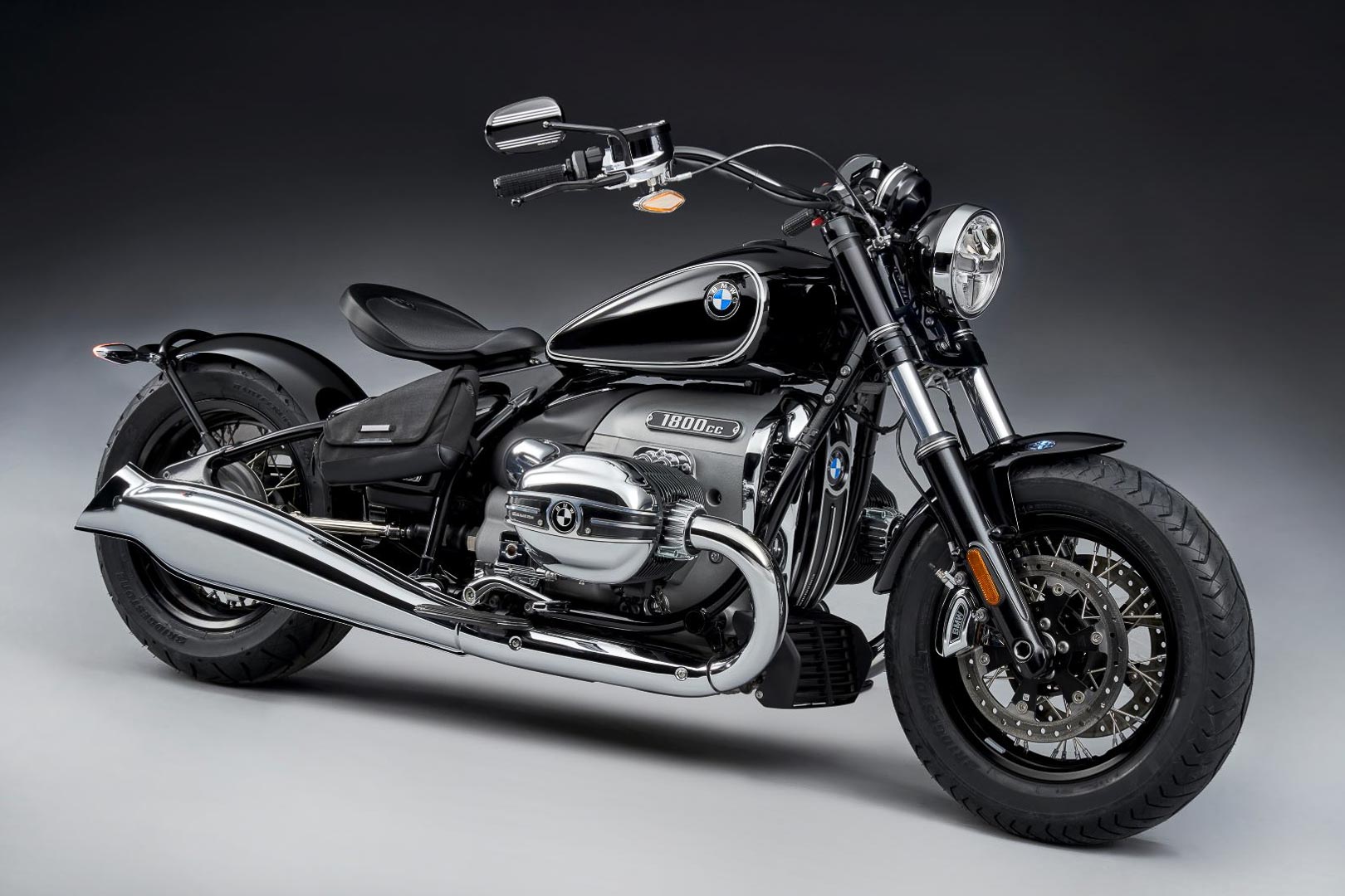 Yepyeni 2021 BMW R18 - Test, Ses, Sunum