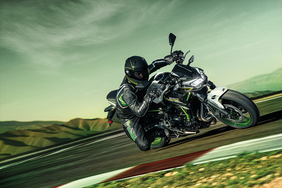 2021 Kawasaki Z650 Fotoğraf Galerisi