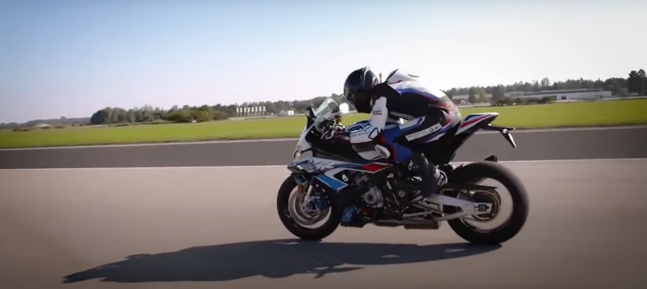 High performance features! - The new M RR